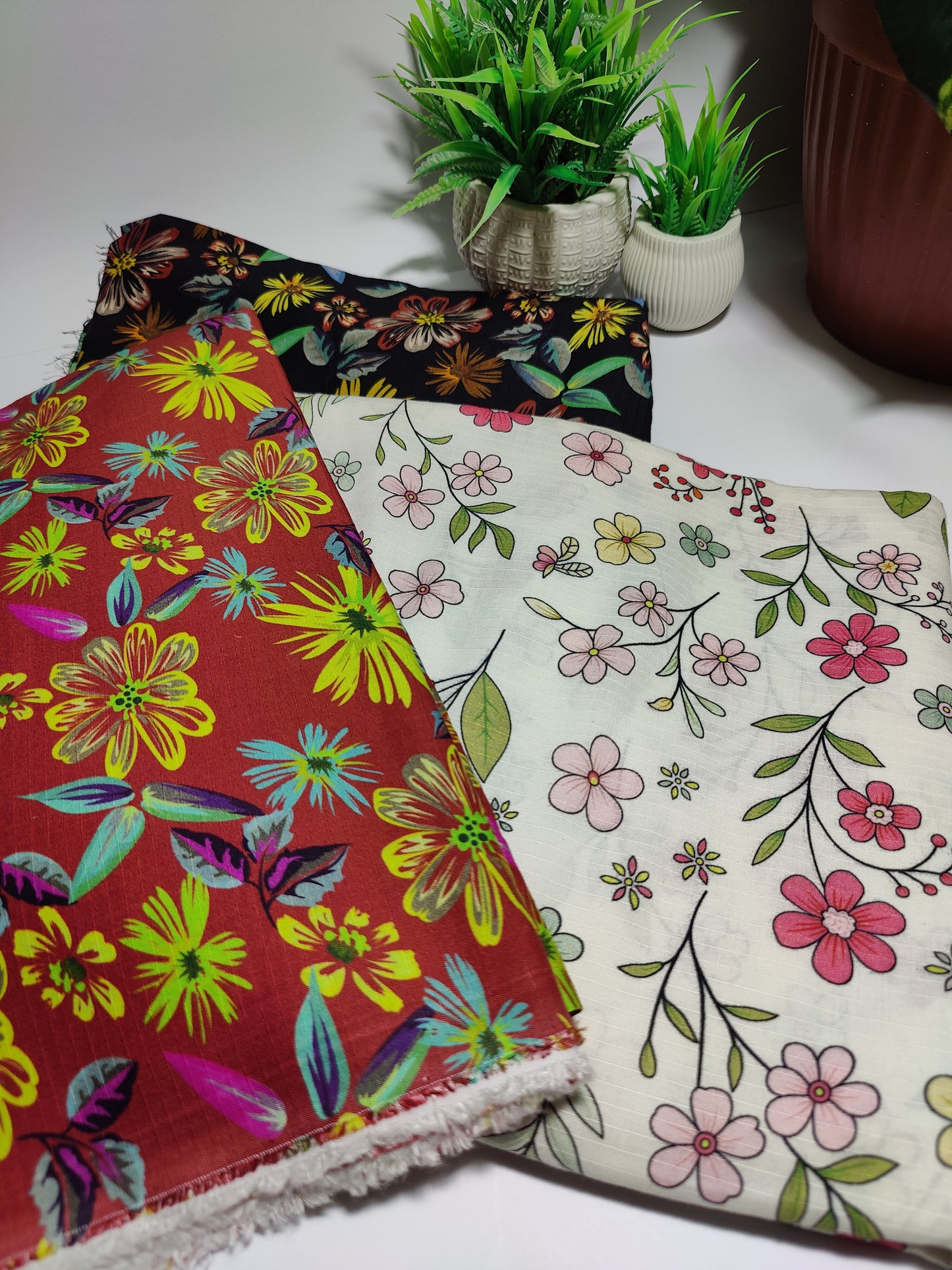 Ladies Bana Dora Lawn Printed Suit - Unstitched- 2 Piece